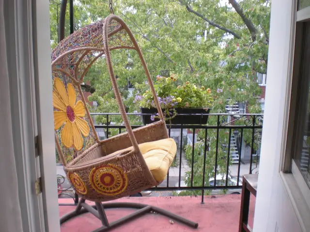 APPARTEMENT- SEMI-MEUBLÉ- 1er JUILLET OU AVANT- SECTEUR ROSEMONT