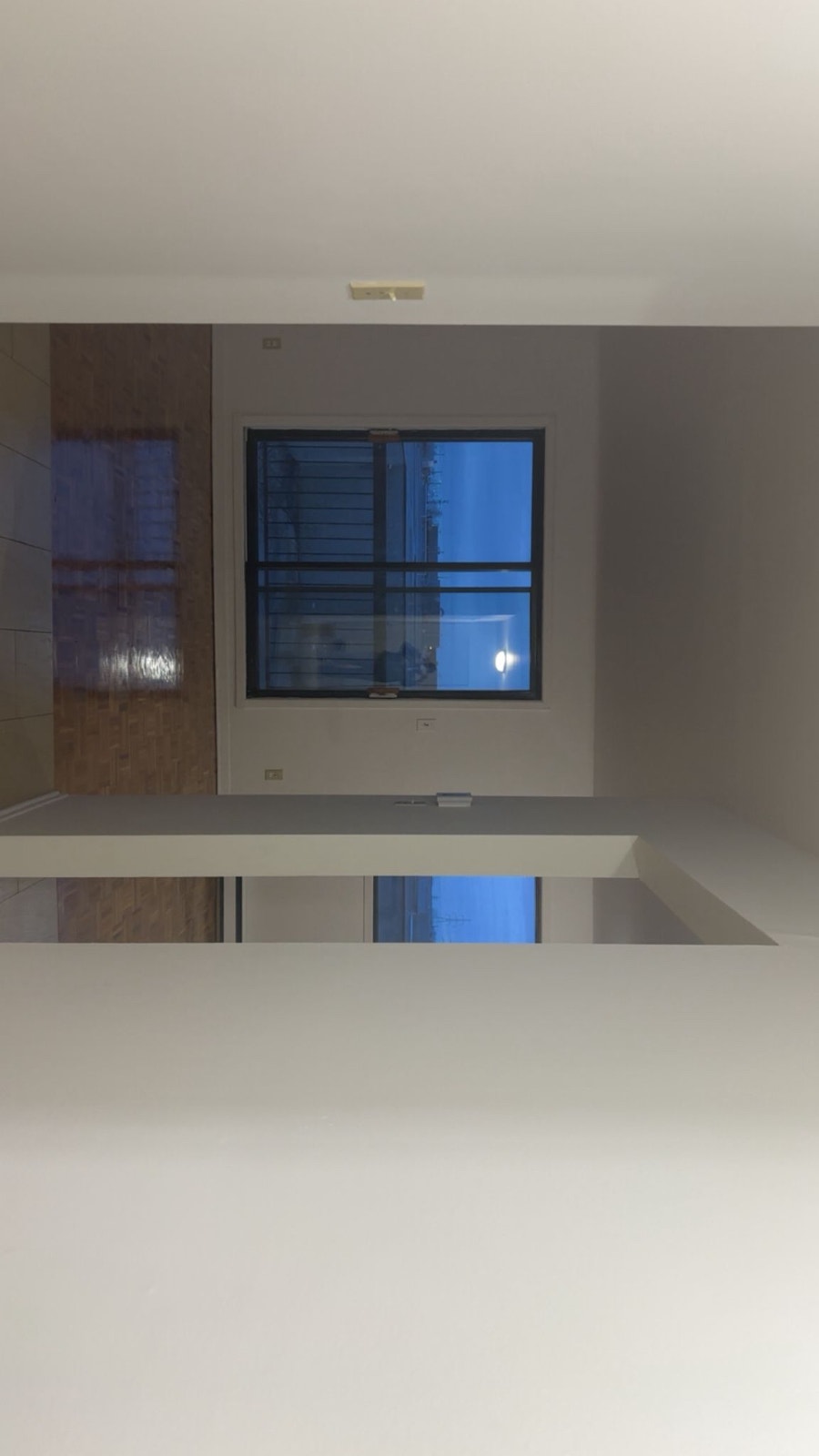 Spatieux 4 1/2 à louer — photo 1