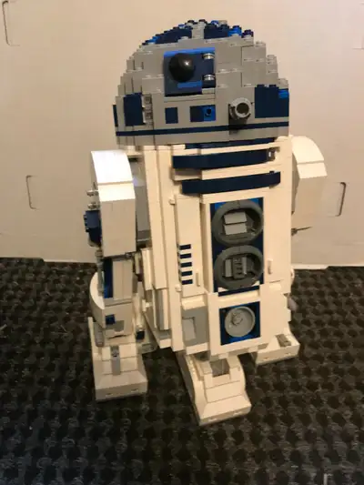 FOR SALE: Offering the 2 following LEGO Star Wars Ultimate Collector Sets 10225 R2-D2 $125 - Incompl...