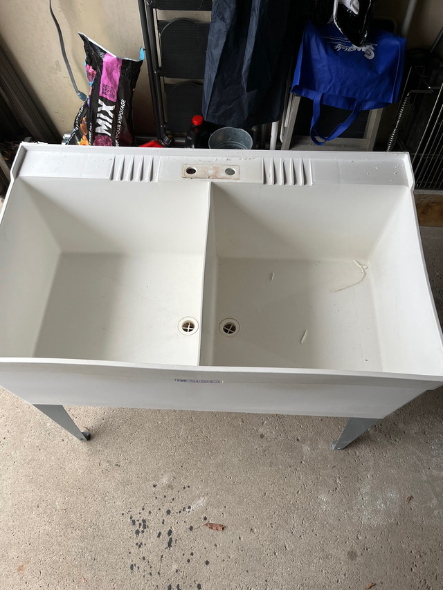 Double Laundry tub $90 in Other in City of Toronto - Image 2