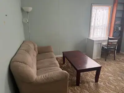 We're renting out two rooms starting March 1st in a prime location near Acadia, Downtown, and a bus...