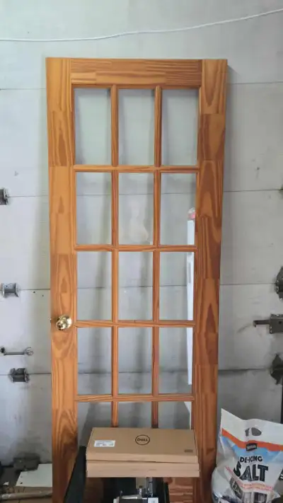 Porte française en bois véritable avec vitres – 80$ FERME, View more