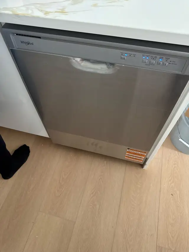 Appliance installer 441978907001497600