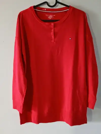 Sleepwear top, small,  new, View more