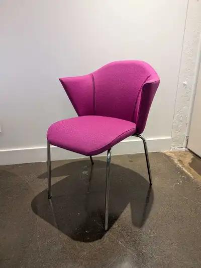 Chaise d'appoint Coalesse Capa guest chair, View more