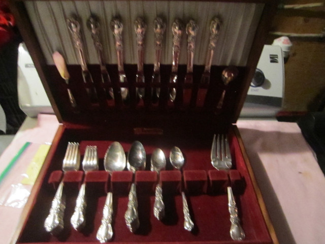 HERITAGE silverware set, Service for 8 in Arts & Collectibles in Saint John - Image 2