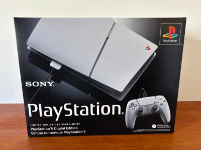 Playstation 5 slim 30th anniversary new/neuf, View more