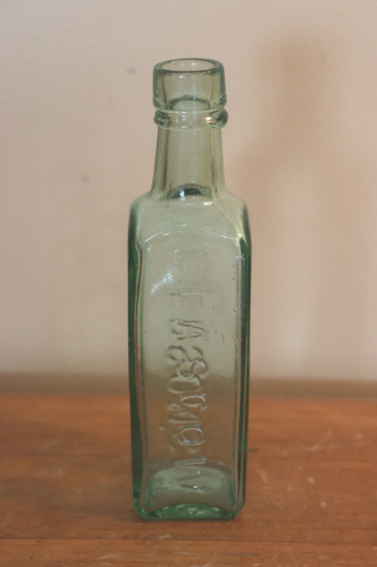 Vintage Paterson's Camp Coffee & Chicory Bottle in Arts & Collectibles in London - Image 3
