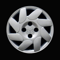 WANTED: Toyota 14" original equipment hubcap