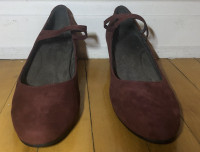 Burgundy high heels shoes  / Chaussure à talons haut