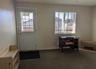 Located in the quiet and desirable community of Tuscany, this suite is just a 10-minute walk to the...