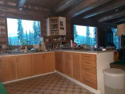 Beautiful log home, built in 1985 in the middle of Omenica Provincial Park. Near the Omenica River,...