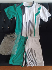 New tracksuit outfit size (S)