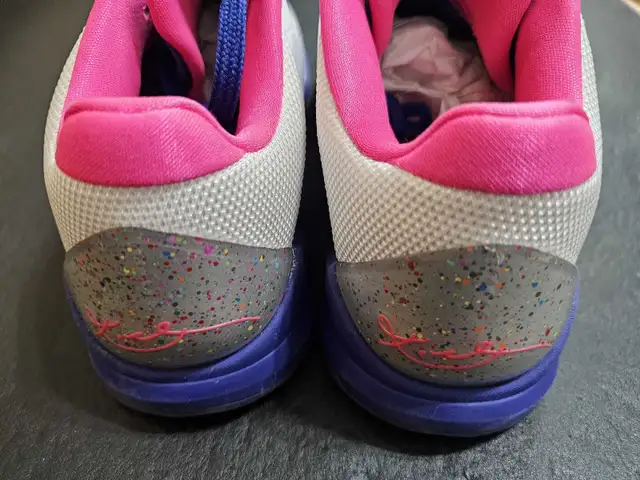 Kobe 5 Kay Yow in Men's Shoes in Mississauga / Peel Region - Image 6