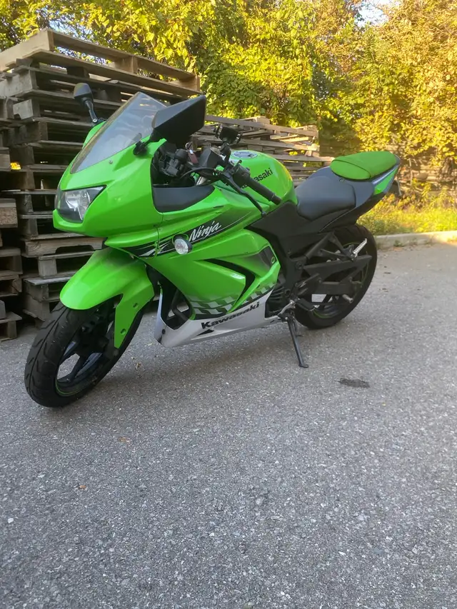 2008 ninja250. Fully serviced. price firm in Sport Bikes in City of Toronto - Image 3