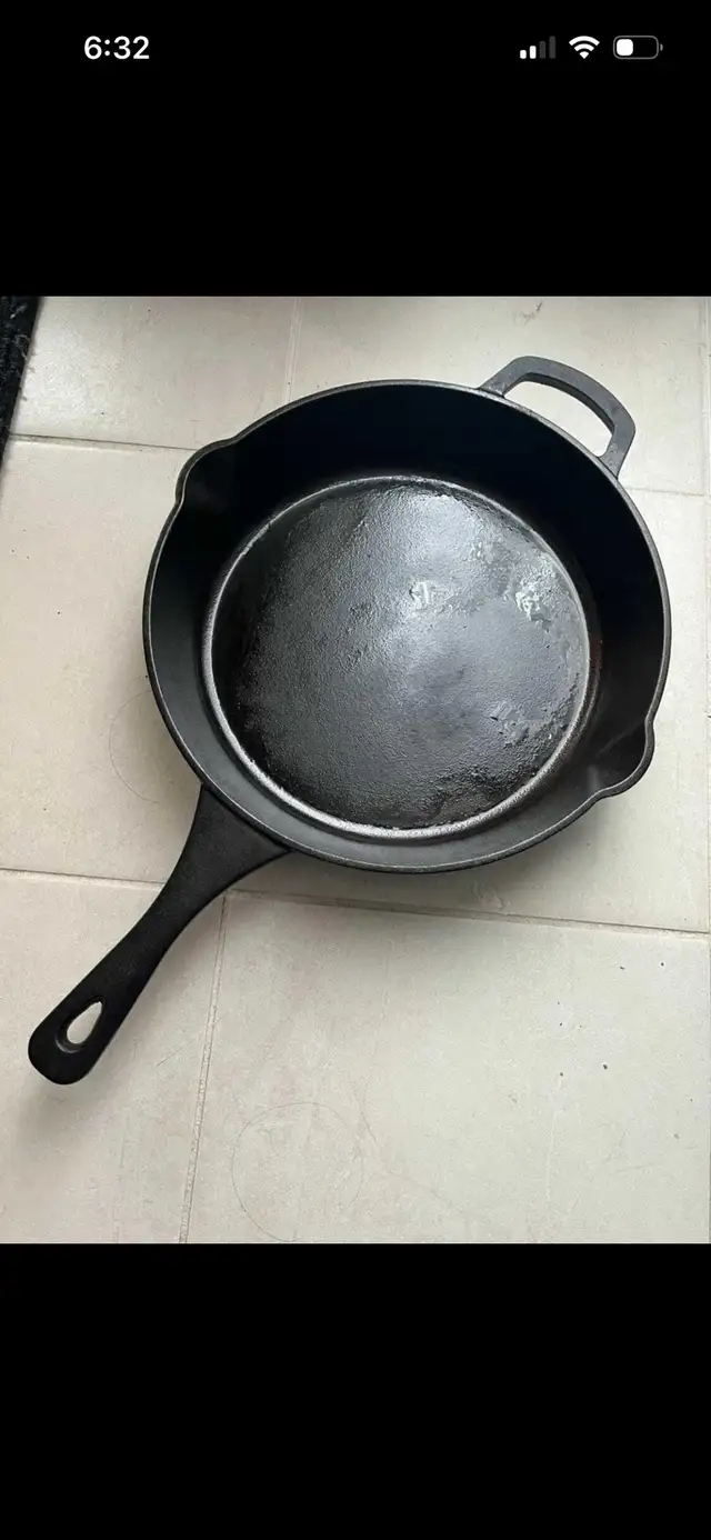 Lodge square grill and Master Chef cast iron fry pans in Kitchen & Dining Wares in Oshawa / Durham Region - Image 4
