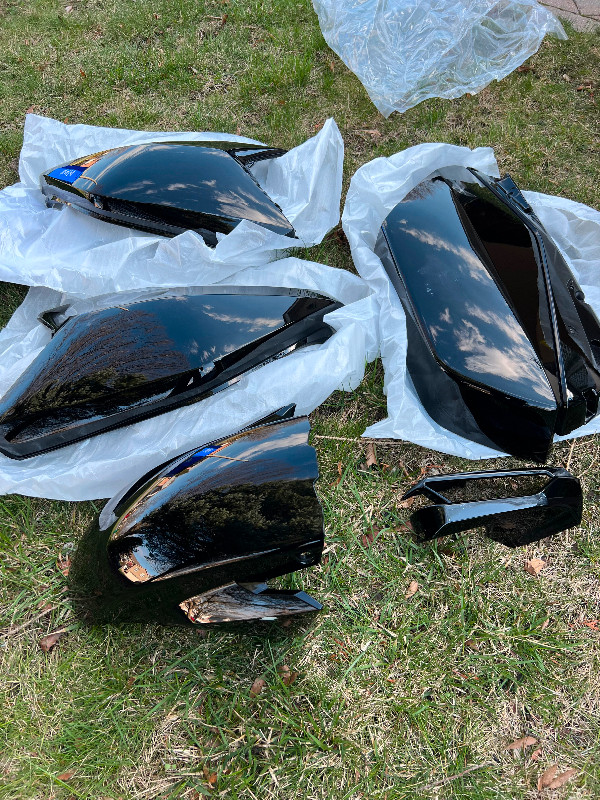 Honda Gold Wing  body panels in Touring in Oshawa / Durham Region