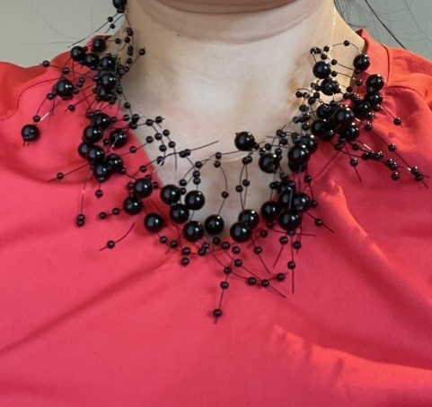 Floating Cluster Black Beaded Necklace in Jewellery & Watches in Burnaby/New Westminster