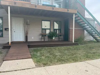 2-Bedroom Condo for Sale Welcome to this spacious and well-maintained 2-bedroom, 1-bath condo locate...