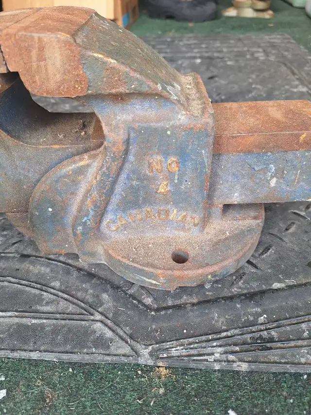 Bench Vise65561397667969122