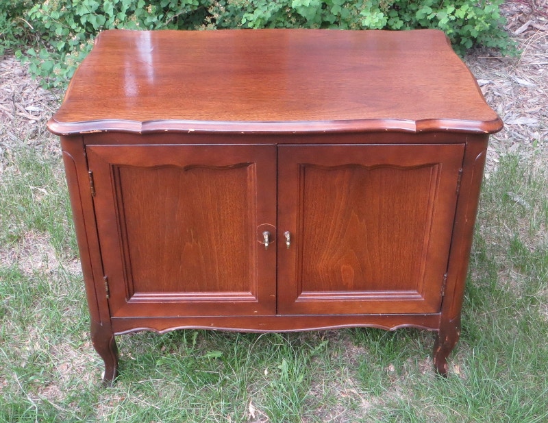 PAST and PRESENT ANTIQUES FRENCH PROVINCIAL RECORD Arts