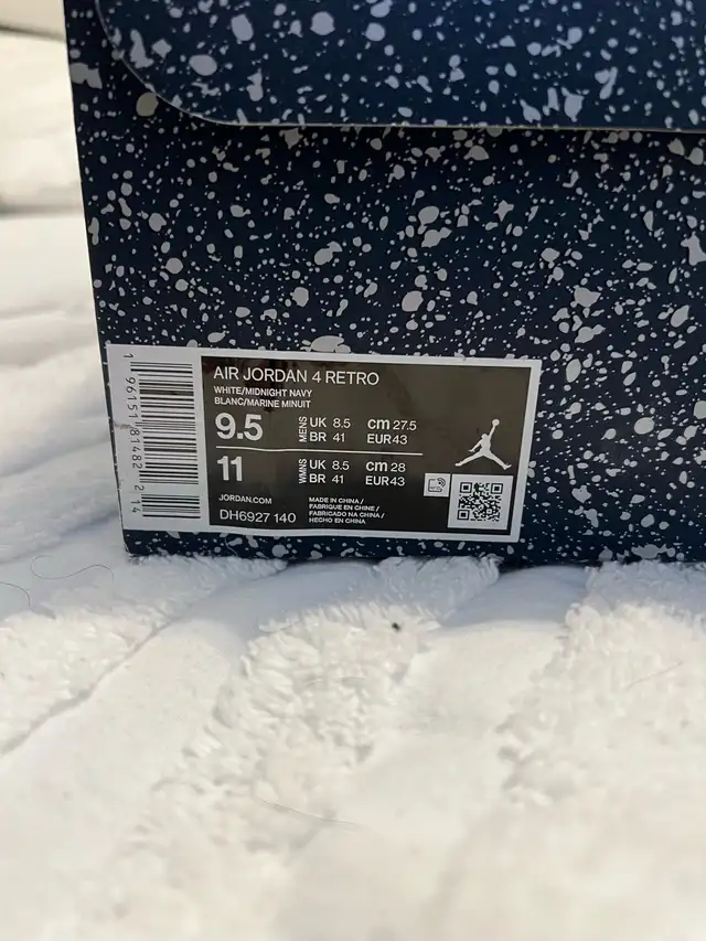 Jordan 4 Midnight Navy in Men's Shoes in Oshawa / Durham Region - Image 7