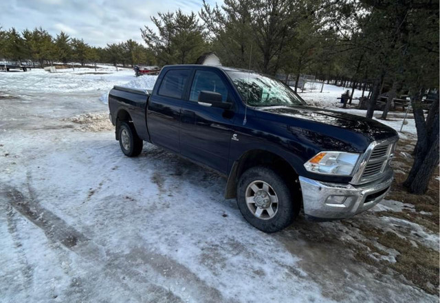 2012 dodge ram 2500 in Cars & Trucks in London - Image 2