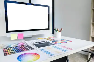  Designer graphique polyvalent – Logos, affiches, branding & +, View more