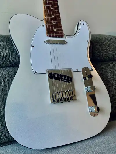 Fender American ultra telecaster 2023, View more