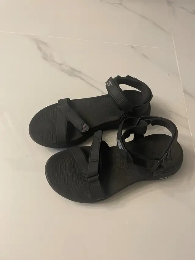 Skechers spikeless golf sandals - women's size 8 in Golf in Ottawa - Image 7