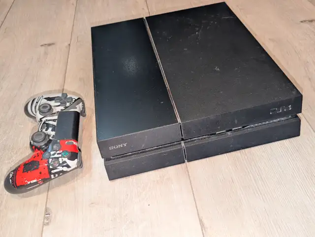 PS4 Playstation 4 With Controller