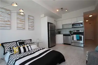 Spectacular bachelor/studio in the heart of Liberty Village. The suite has a modern layout (open bal...
