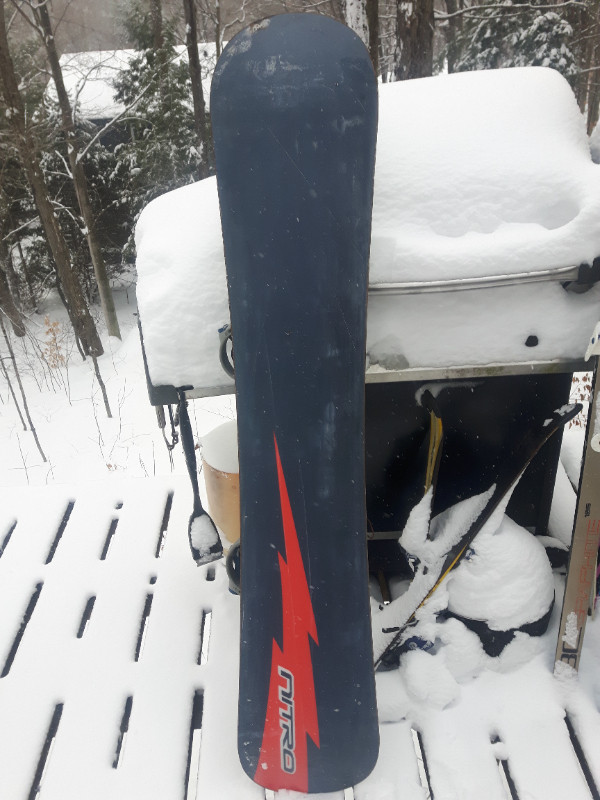 NITRO 154CM SNOWBOARD WITH BINDIMGS in Snowboard in Gatineau - Image 3