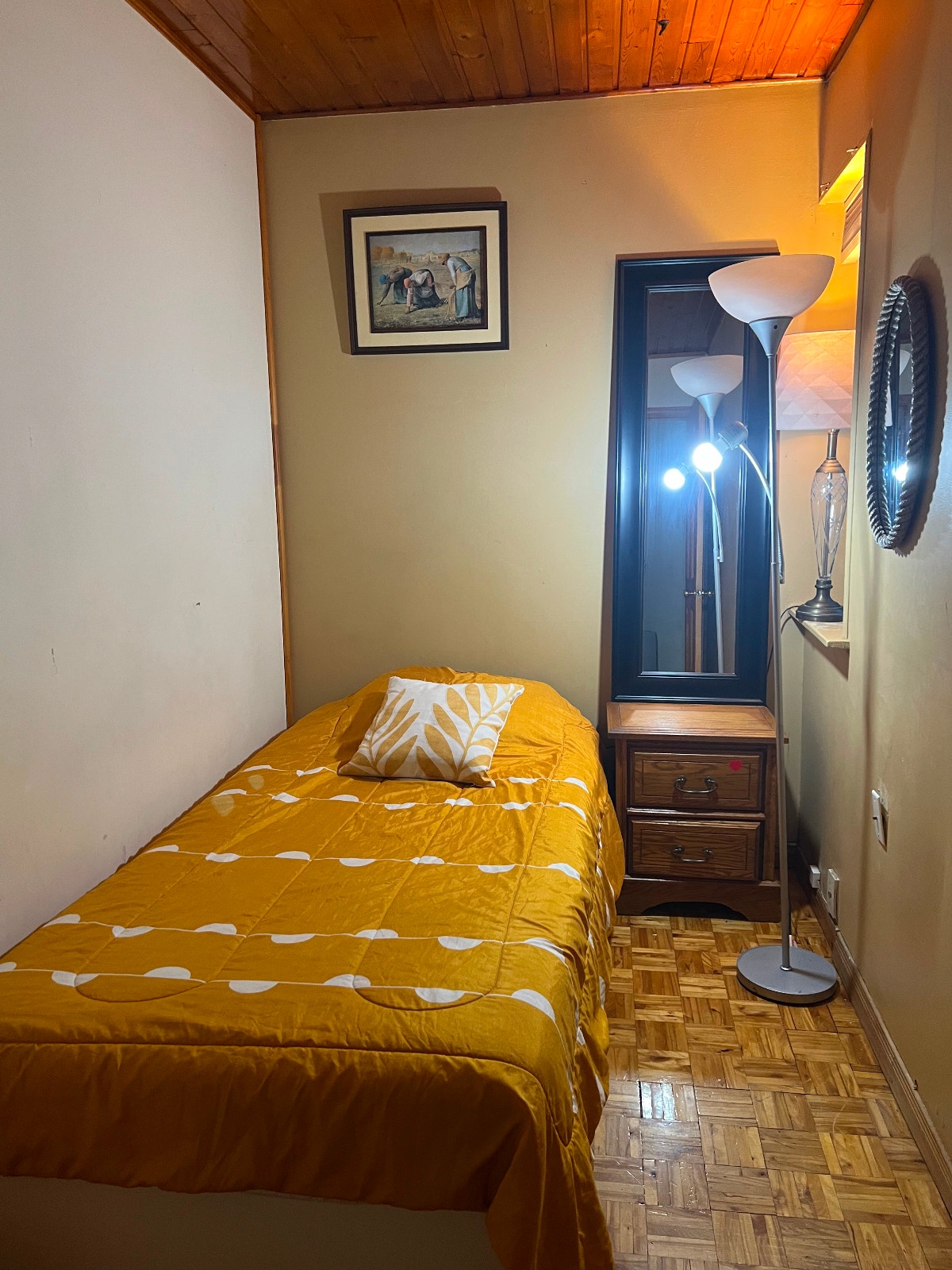 BELLE CHAMBRE PRIVÉE A LOUER A BROSSARD — photo 1