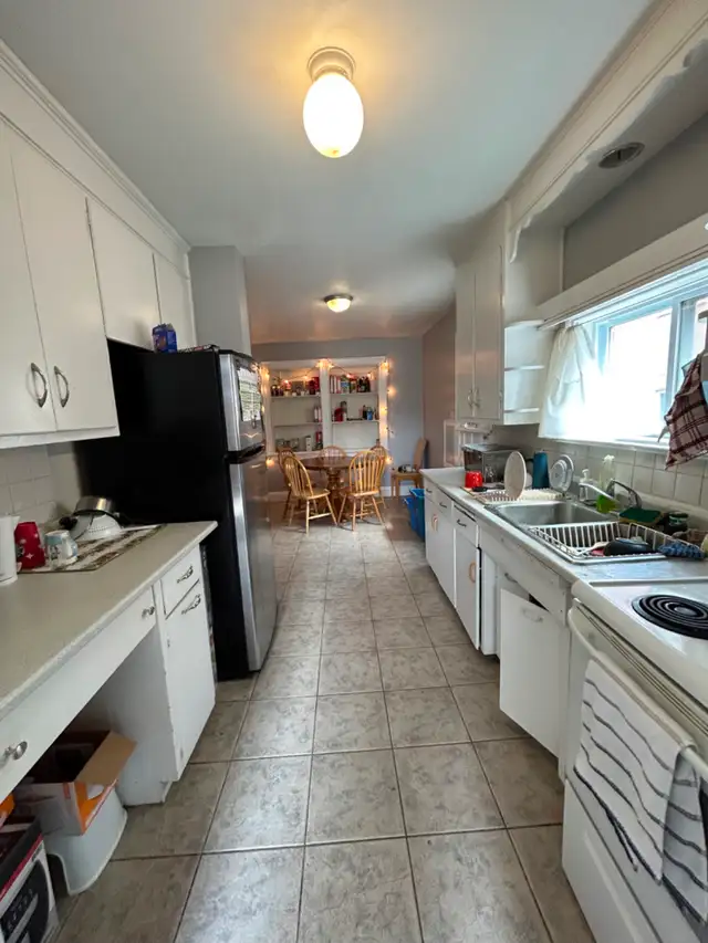 Waterloo Student Rooms Rental in Room Rentals & Roommates in Kitchener / Waterloo - Image 4