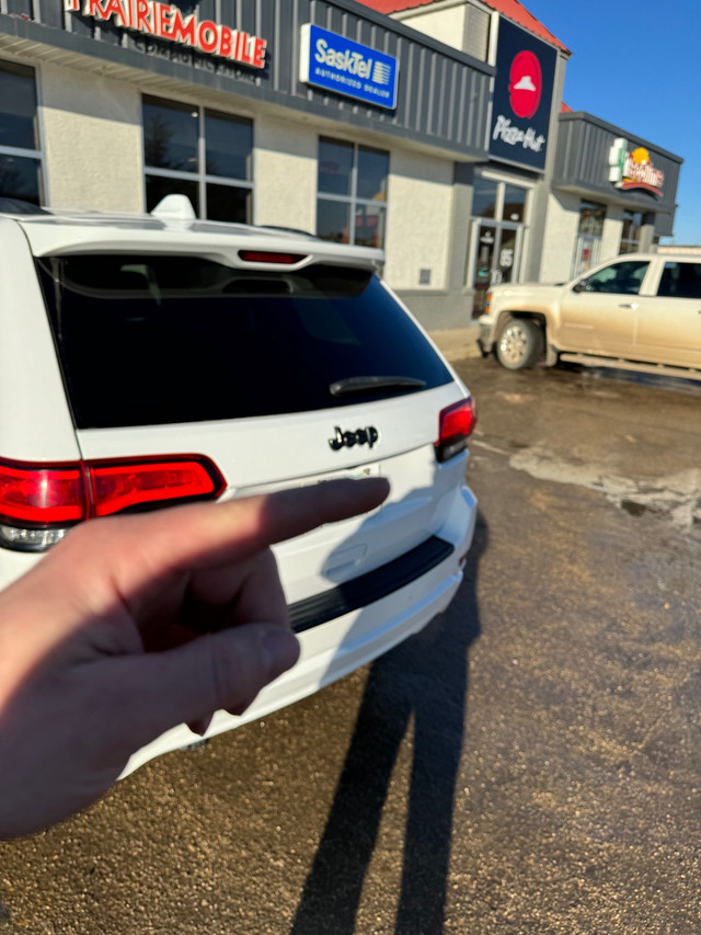2018 jeep grand Cherokee altitude  in Cars & Trucks in Moose Jaw - Image 4