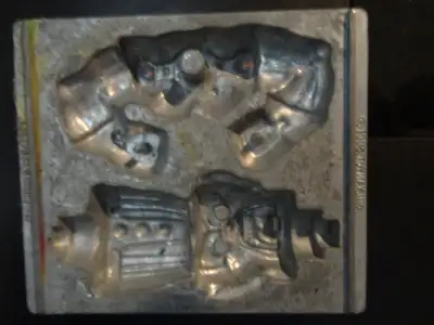 6 metal plates for making Creeple Peeple. Plates have moulds for heads, arms, and legs that can then...