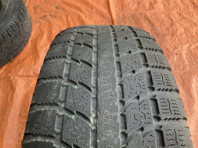 Price reduced. Winter tires 225/70/16 off Honda CRV in Tires & Rims in Ottawa - Image 8