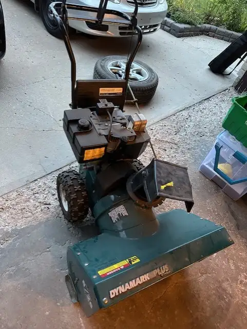 Snow Blower in Snowblowers in Regina - Image 2