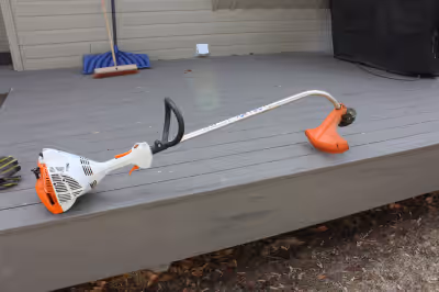 STIHL FS 40 GAS TRIMMER HAS HAD LITTLE USE SO IT''S LIKE NEW Used approximately 5 Hours