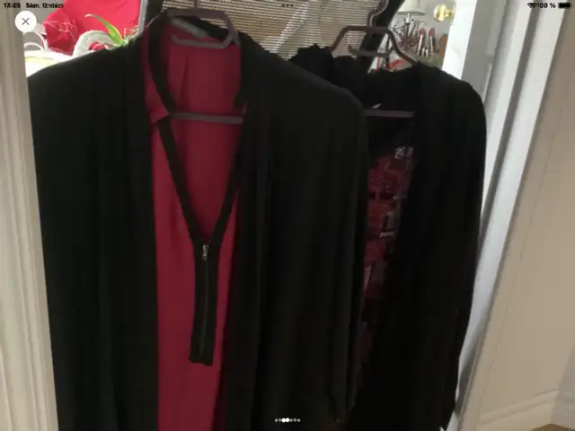 2 blouses et 2 gilets noirs manches longues XL chaque ensemble15 in Women's - Dresses & Skirts in Trois-Rivières - Image 3