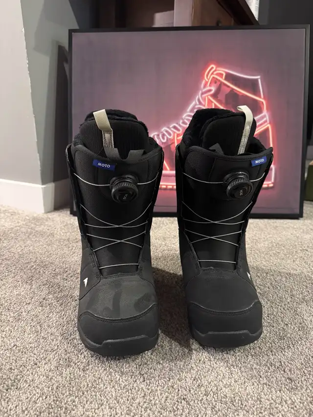 Burton Boa snowboard boots in Snowboard in Calgary - Image 3
