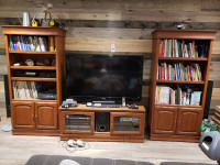 Meuble télé et bibliothèques en bois massif