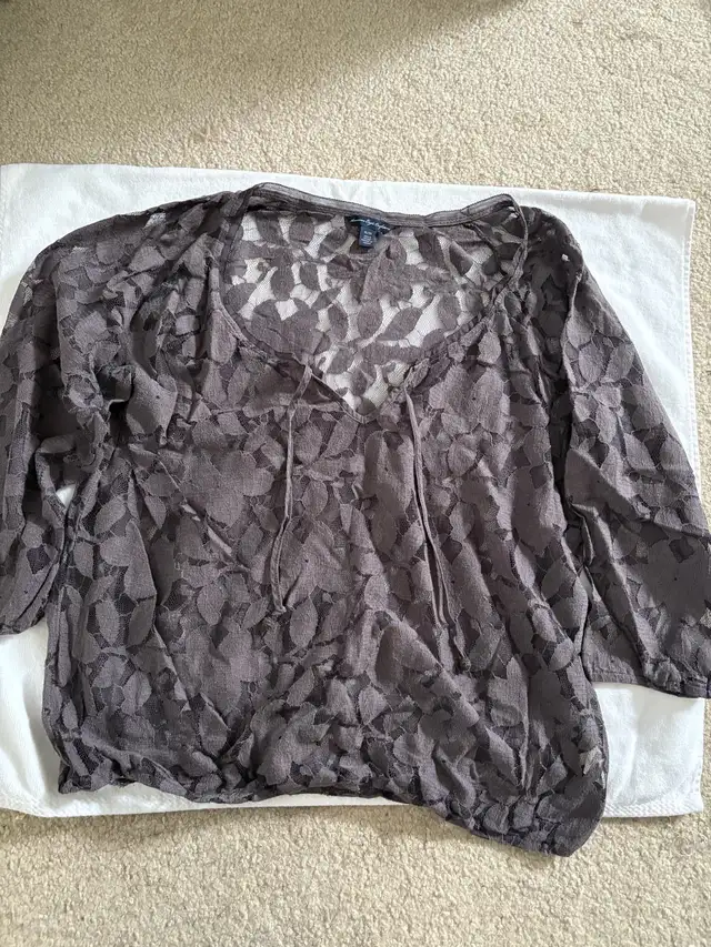 American Eagle Lace Top