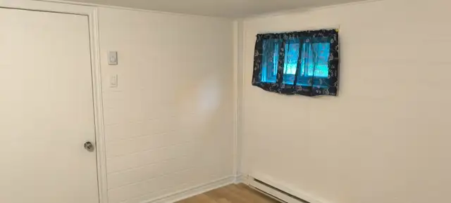 Furnished room for rent in the basement of duplex62863778374401121