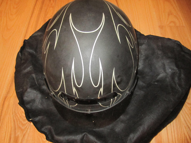 Motorcycle Ladies Helmet in Motorcycle Parts & Accessories in Kitchener / Waterloo - Image 2
