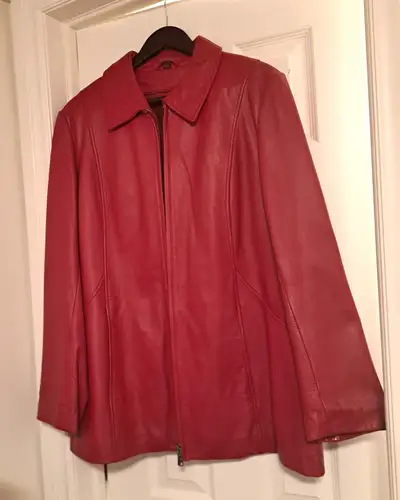 RED LEATHER - TAILORED LOOK - A1 CONDITION, View more