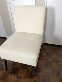 Cream Accent Chair (Mint Condition)