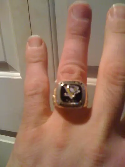Pittsburgh  Molson Canadian Stanley Cup Ring, View more