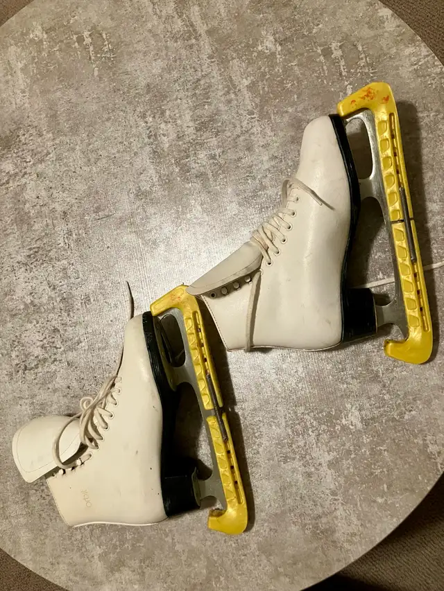 Orbit ice figure skate size 7 in Skates & Blades in Calgary - Image 3